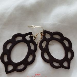 Brown leather earrings